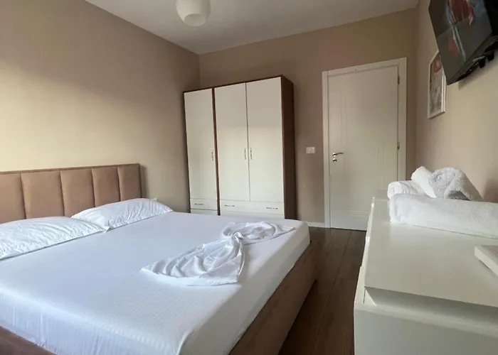 Holiday Rental דירה *